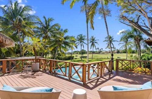 Las Lomas Villa | Magnificent & Spacious 6-Bedroom Villa w/Pool, Jacuzzi, .