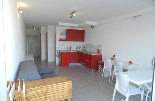 Palavas-les-Flots Apartment | -Magnificent T2 classified 4 * in front of the sea 1st line direct access beach in PALAVAS