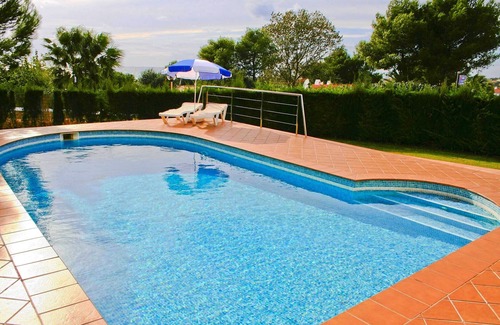 Sant Jaume Mediterrani Villa | Magnificent three bedroom villa, built on one level.