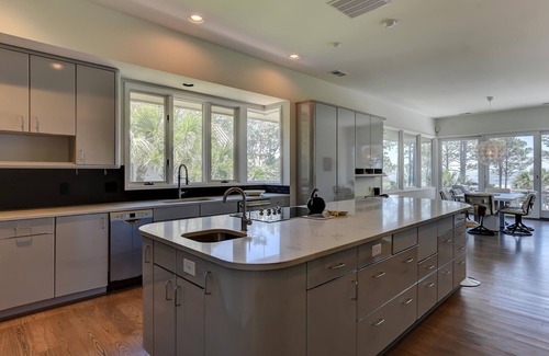 Sea Pines House | Magnificent & Spacious 6-Bdrm home w/Private Pool, just steps from Beach