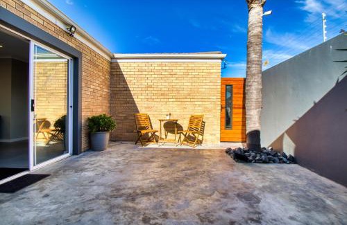 Brackenfell Villa | Magnificent Villa Load-Shedding Free!
