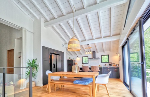 Hendaye Villa | MAGNIFICENT VILLA WITH HEATED POOL + 5-10 MINUTE WALK TO THE BEACH