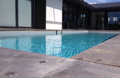 Arzon Villa | Magnificent villa with heated pool close to beaches