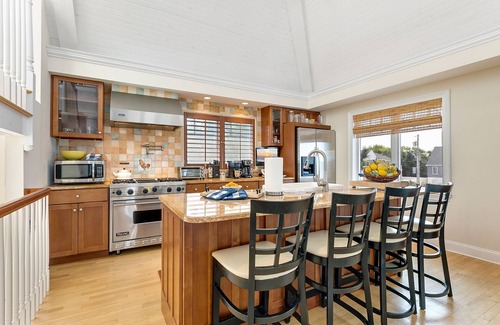 Villas House | Magnificient Luxurious Home with Built-in Pool on the Beach