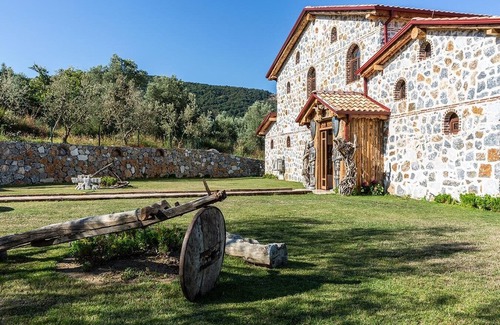 Orhangazi Villa | Magnificient Stone House with Private Pool and Jacuzzi in Iznik, Bursa