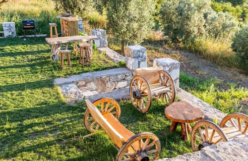 Orhangazi Villa | Magnificient Stone House with Private Pool and Jacuzzi in Iznik, Bursa