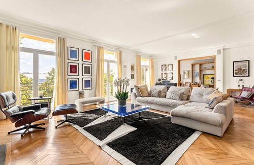 Faubourg Saint-Germain Apartment | Magnifique Appartement Avec vue Tour Eiffel