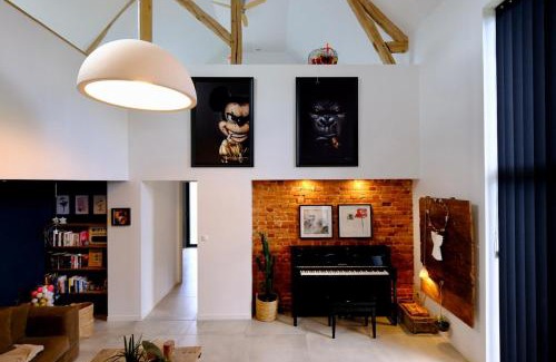Roncherolles-sur-le-Vivier Apartment | Magnifique maison d'architecte pour 8 pers avec piscine privée