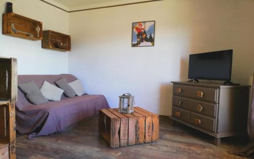 Font-Romeu-Odeillo-Via Apartment | Magnifique Studio Cosy Style Campagne avec une belle terrasse plein sud vue sur la chaîne des Pyrénées - A quelques minutes du centre ville et du télécabine