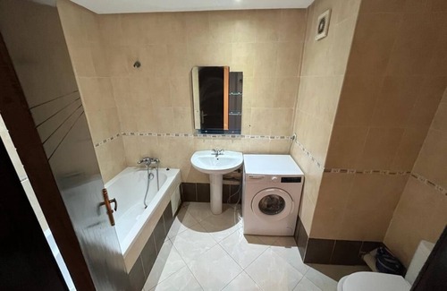 Harhoura Apartment | Magnifique T4 Avec Piscine à Harhoura , 5min à Pied de la Plage et de la Forêt !