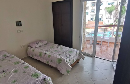 Harhoura Apartment | Magnifique T4 Avec Piscine à Harhoura , 5min à Pied de la Plage et de la Forêt !