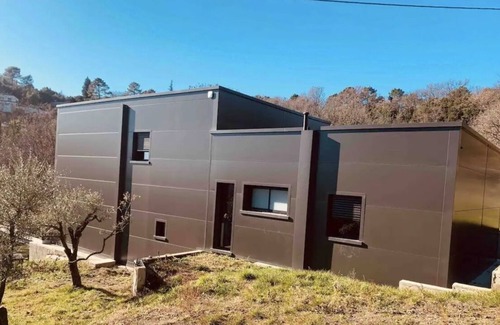 Ales House | Magnifique Villa Avec Piscine sur les Hauteurs Dalès