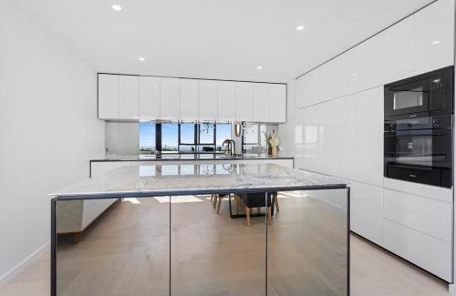 Palm Beach Apartment | Magnoli - Hosted by Burleigh Letting