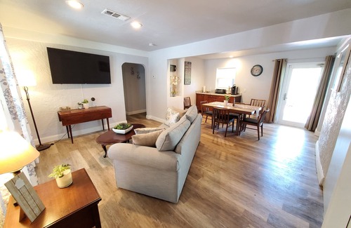 St. Petersburg - Clearwater House | Magnolia home in the heart of Saint Petersburg