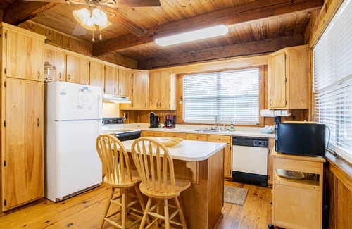 Foley Cabin | Magnolia Springs River Log Cabin- Alabama Paradise