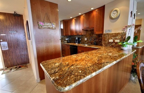 Historic Lahaina Front Street Condo | Mahana 1117 - Direct Oceanfront - Special Rates!