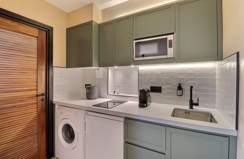 Papeete Apartment | Mahana Suite – Sea & Mountain View