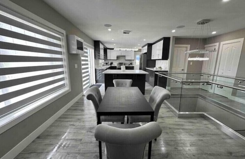 Deroche House | Mahil Estates - 3 BDRMn