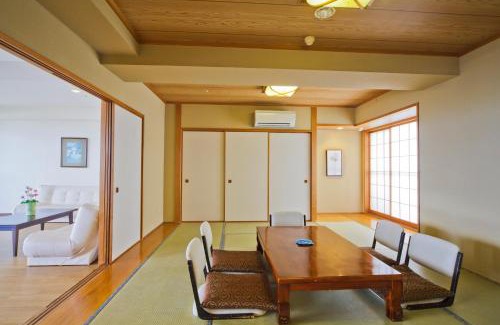 Miura Hotel | Maholova Minds Miura