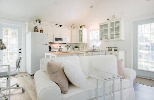 Mahone Bay Apartment | Mahone Bay Hide-Away
