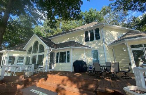 Cadiz House | Main Channel Manor