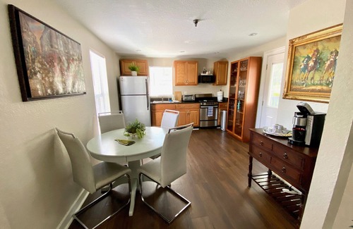 Safety Harbor Apartment | Main St. Retreat