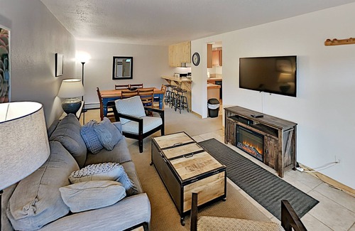 Historic District Condo | Main Street Suite w/Beautiful View of Tenmile Range, Free WiFi - Walk to Gondola