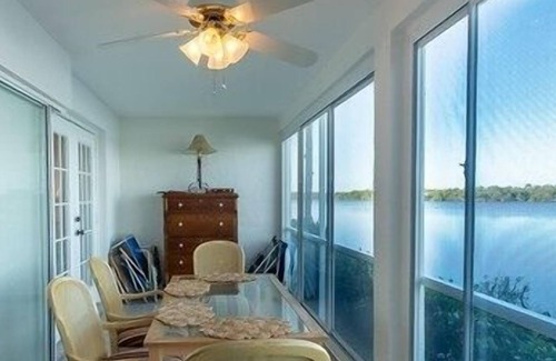 Hammock Bay Condo | Mainsail (2-Bedroom Condo) with Pool by RedAwning