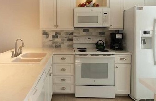 Hammock Bay Condo | Mainsail (2-Bedroom Condo) with Pool by RedAwning