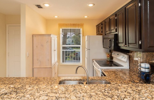 Hammock Bay House | Mainsail Condo Vacation Rental- Owners require a 3 month rental Jan- March....