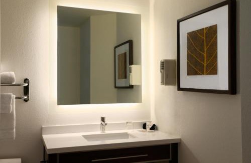 Blue Ash Hotel | MainStay Suites Cincinnati Blue Ash