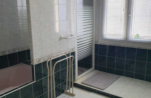 Saint-Saturnin-les-Avignon House | Maison Centre Village Impasse Calme. . 20 mns D'avignon 25 mn Cavaillon