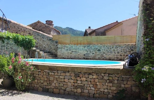 Saint-Etienne-de-Boulogne House | Maison de Caractère Avec Piscine Privée