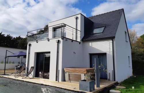 Trevignon House | Maison à 200m des plages avec jacuzzi
