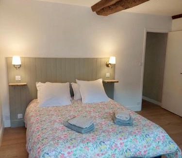 Vierville-sur-Mer House | Maison 2 chambres avec espace extérieur privé et petit-déjeuner en supplément - fait-maison et produits locaux