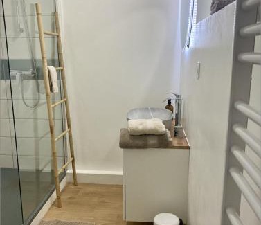 Vierville-sur-Mer House | Maison 2 chambres avec espace extérieur privé et petit-déjeuner en supplément - fait-maison et produits locaux