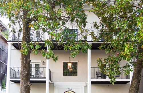 Hot Springs Condo | Maison 226 Ella Fitzgerald Suite