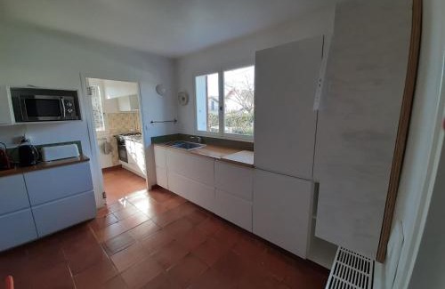 Hendaye House | Maison 3* à Hendaye, proche plage et commerces, jardin privé, parfait pour familles et amis - FR-1-239-492