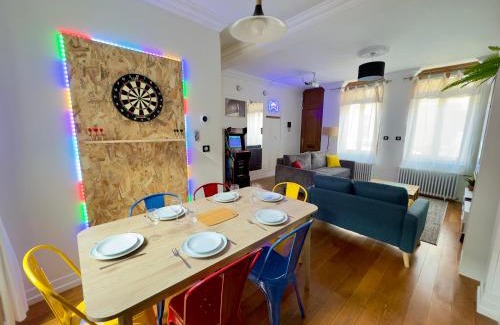 Sainte-Anne - Faubourg Noyon House | Maison 3ch - Cinéma - Game Room - Parking - Gare