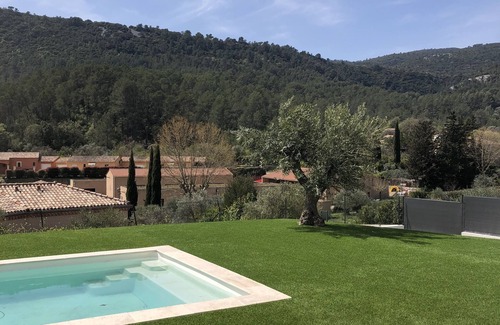 Sollies-Toucas House | Maison au Calme Dans un Paysage Bucolique à 30 Minutes des Plages