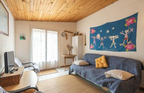 Saint-Palais-sur-Mer House | Maison calme, proche plage et lac