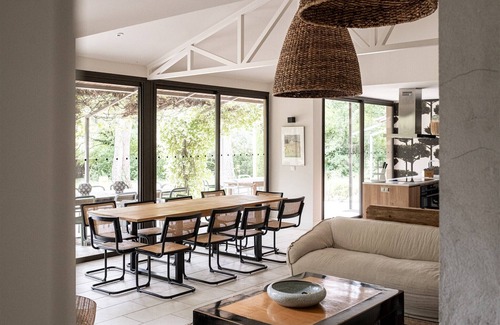 Pernes-les-Fontaines Villa | MAISON CAROLINE - LUXURY VILLA + HEATED POOL + CONCIERGE SERVICE