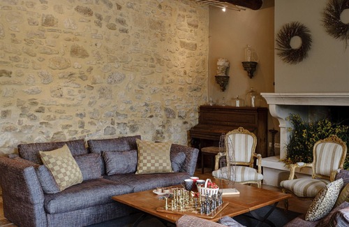 Pernes-les-Fontaines Villa | MAISON CECILE - LUXURY VILLA + HEATED POOL + CONCIERGE SERVICE