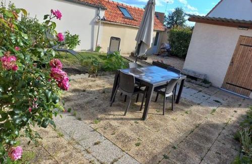 La Ferte-Saint-Aubin House | maison chaleureuse solognote mitoyenne