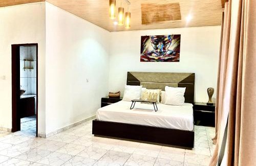 Yaounde Apartment | Maison Chic et confortable à la poste centrale