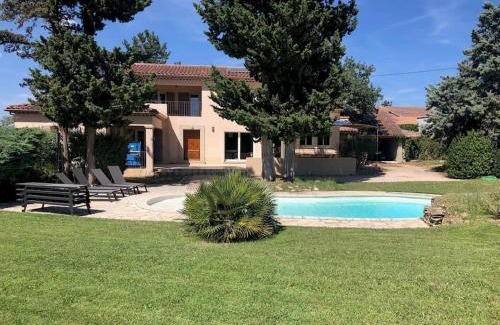 Monteux Villa | Maison climatisée piscine salle de sport 8/9 pers.