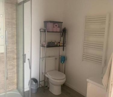 Montfermeil House | Maison cosy avec jacuzzi a Montfermeil