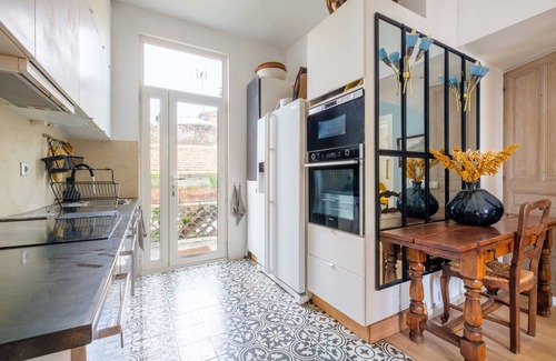 Cros-de-Cagnes Villa | 'Maison Cros De Cagnes' with Shared Terrace, Wi-Fi and Air Conditioning