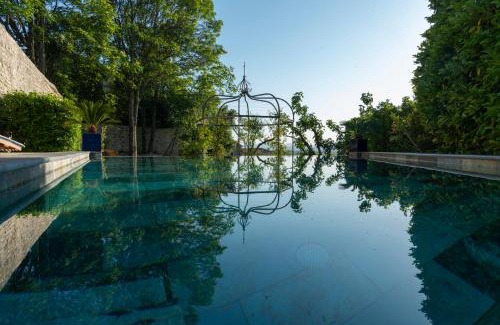 Barjac Bed & Breakfast | MAISON D'HOTES LA GOURGUILLE