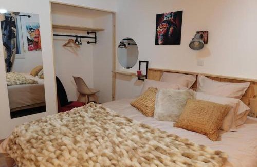 Calais House | Maison Dco Pop Et Chaleureuse Avec Spa, Sauna